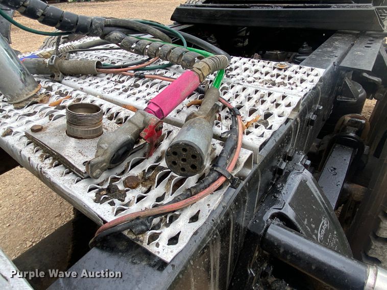 image for item DK6445 2006 Peterbilt 379  semi truck