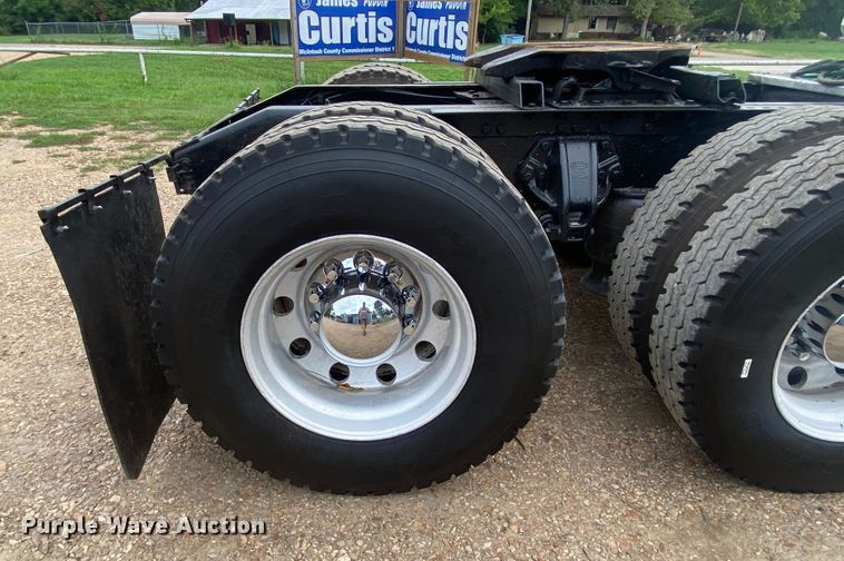 image for item DK6445 2006 Peterbilt 379  semi truck