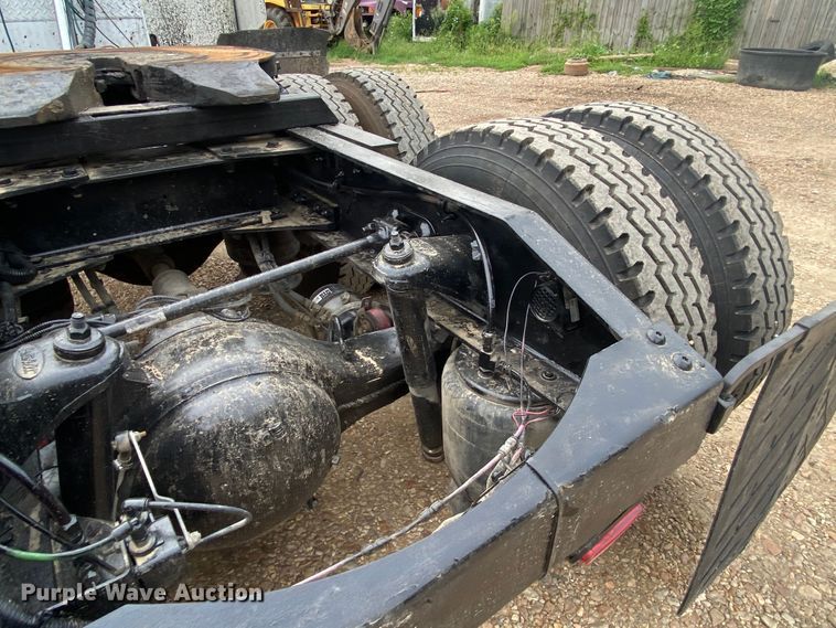 image for item DK6445 2006 Peterbilt 379  semi truck