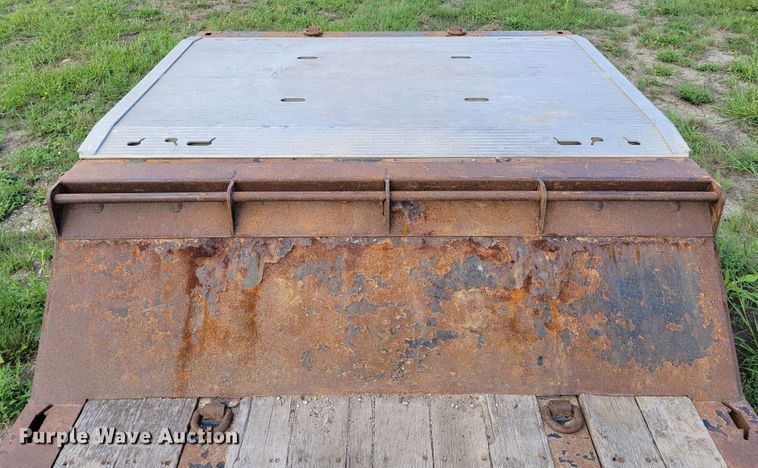 image for item DM7982 2008 Landoll Hauloll 825B  lowboy equipment trailer