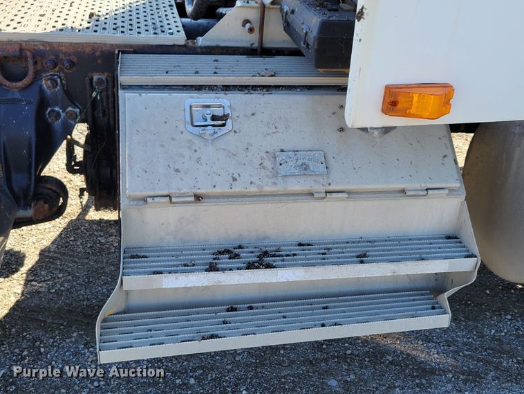 image for item DM7983 1997 Freightliner FLC120  semi truck