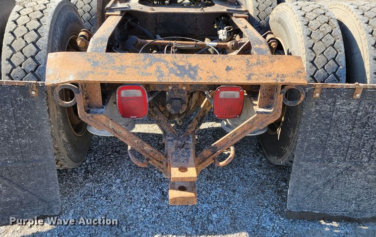 image for item DM7983 1997 Freightliner FLC120  semi truck