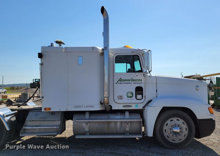 image for item DM7983 1997 Freightliner FLC120  semi truck