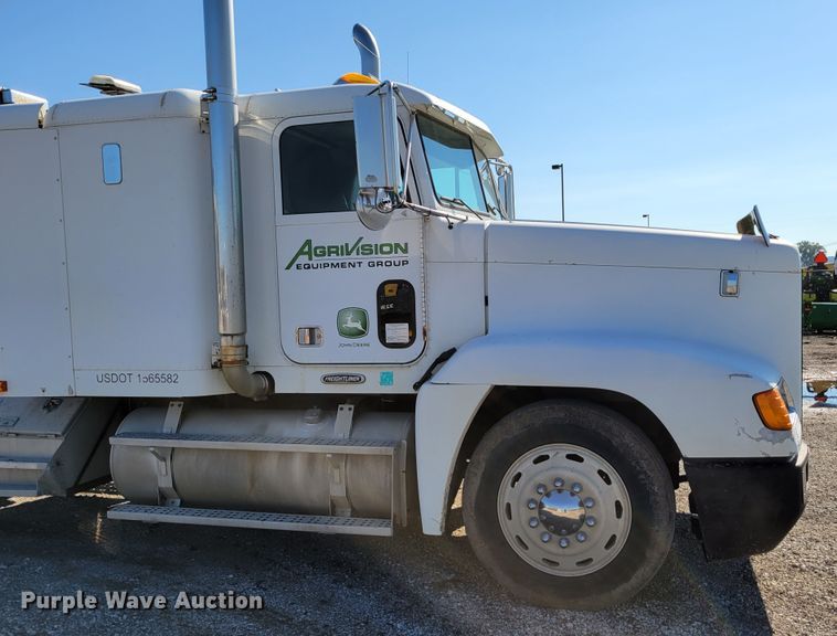 image for item DM7983 1997 Freightliner FLC120  semi truck