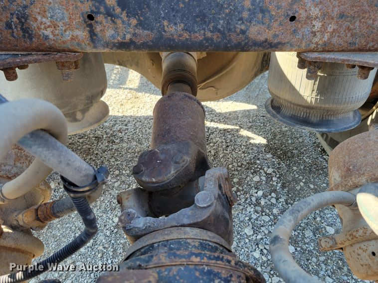 image for item DM7983 1997 Freightliner FLC120  semi truck