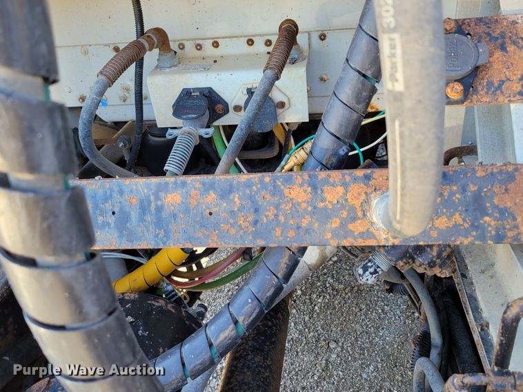 image for item DM7983 1997 Freightliner FLC120  semi truck