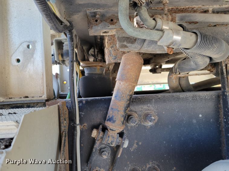 image for item DM7983 1997 Freightliner FLC120  semi truck