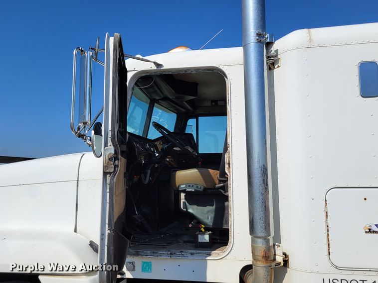 image for item DM7983 1997 Freightliner FLC120  semi truck