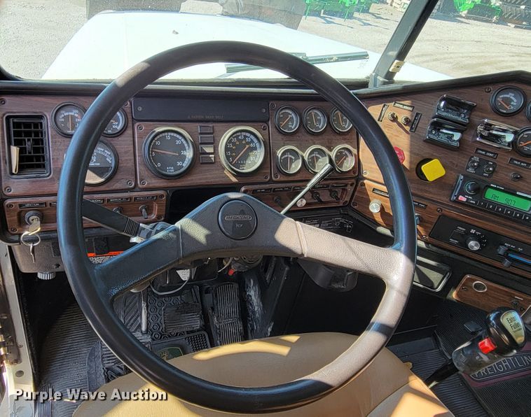 image for item DM7983 1997 Freightliner FLC120  semi truck