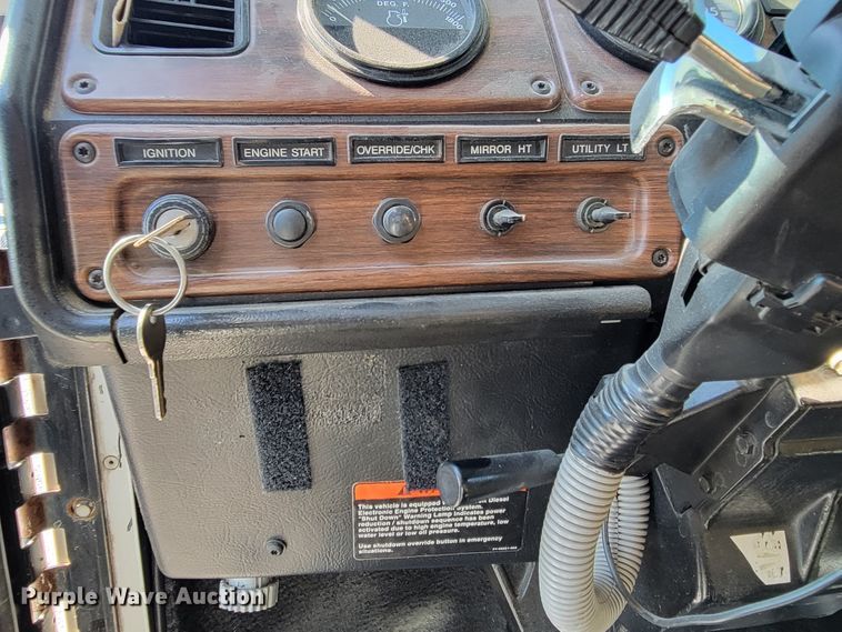 image for item DM7983 1997 Freightliner FLC120  semi truck