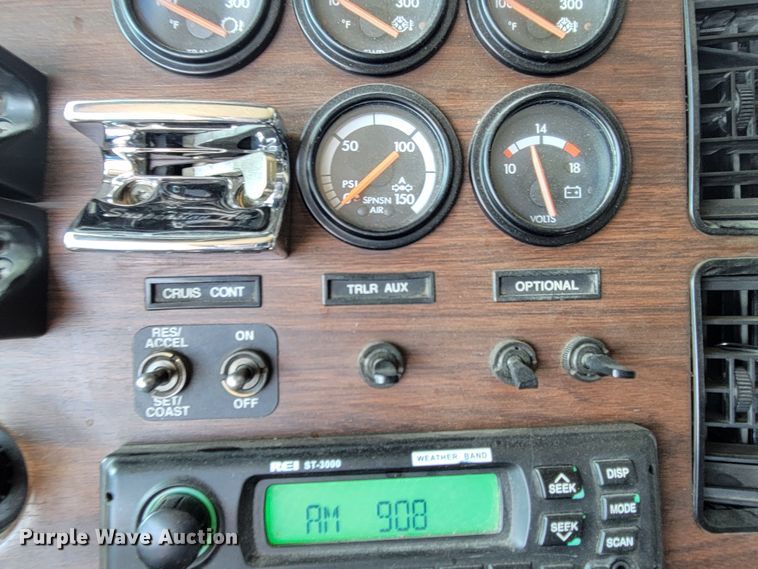 image for item DM7983 1997 Freightliner FLC120  semi truck