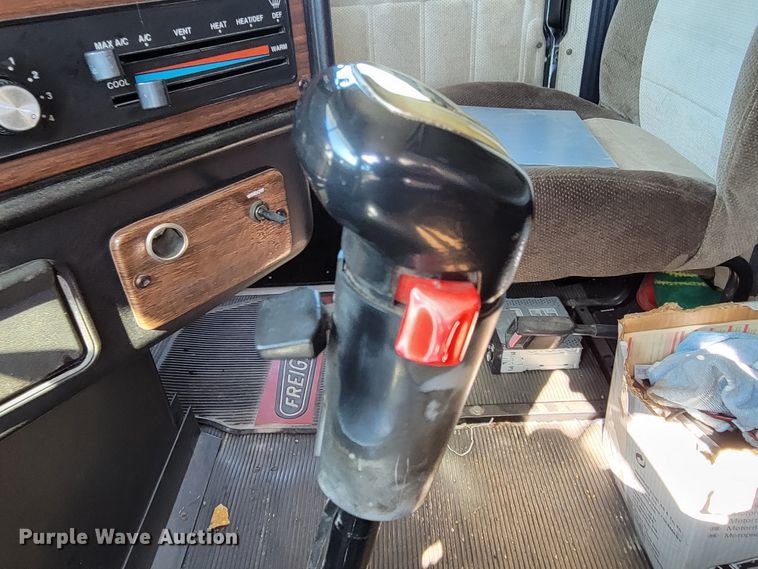 image for item DM7983 1997 Freightliner FLC120  semi truck