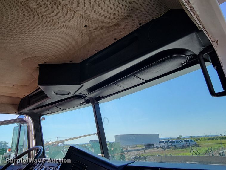 image for item DM7983 1997 Freightliner FLC120  semi truck