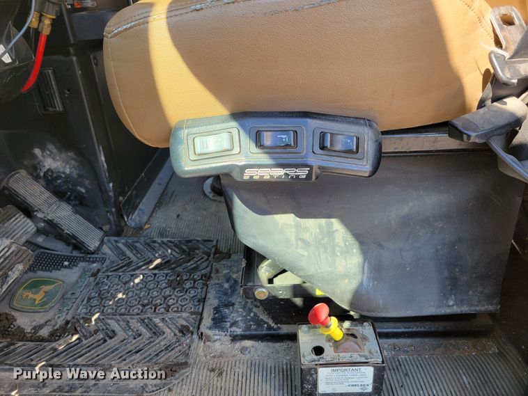 image for item DM7983 1997 Freightliner FLC120  semi truck