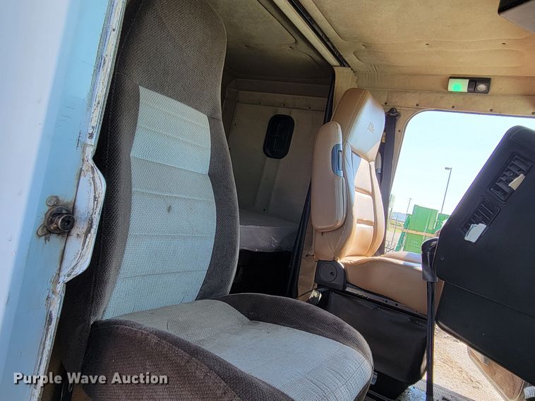 image for item DM7983 1997 Freightliner FLC120  semi truck