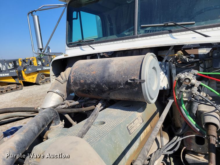 image for item DM7983 1997 Freightliner FLC120  semi truck