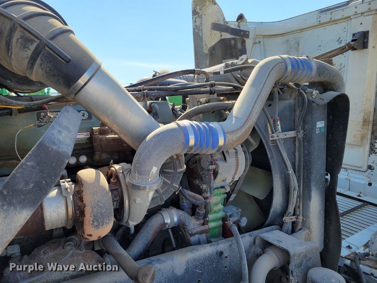 image for item DM7983 1997 Freightliner FLC120  semi truck