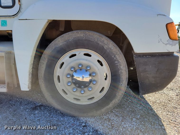 image for item DM7983 1997 Freightliner FLC120  semi truck