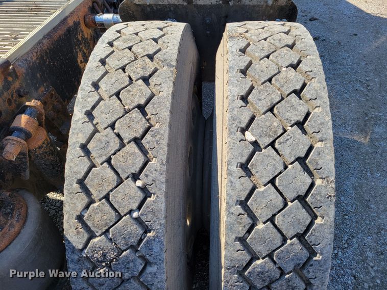 image for item DM7983 1997 Freightliner FLC120  semi truck