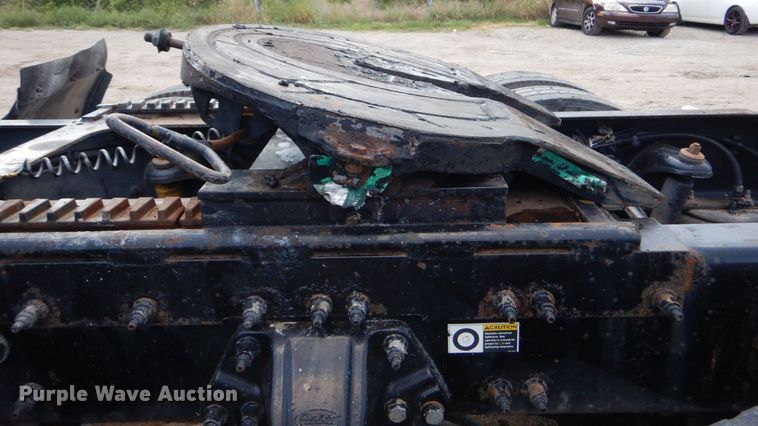 image for item DO1540 2008 Peterbilt 387  semi truck