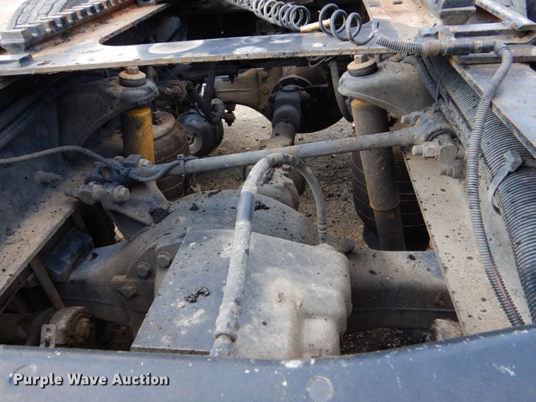 image for item DO1540 2008 Peterbilt 387  semi truck