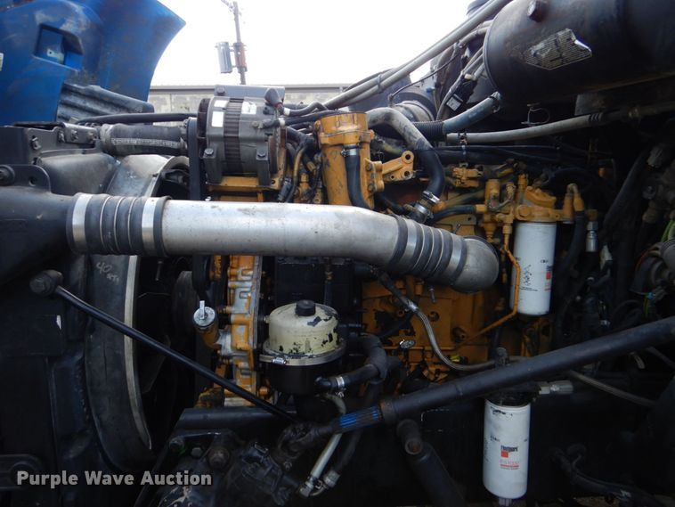 image for item DO1540 2008 Peterbilt 387  semi truck