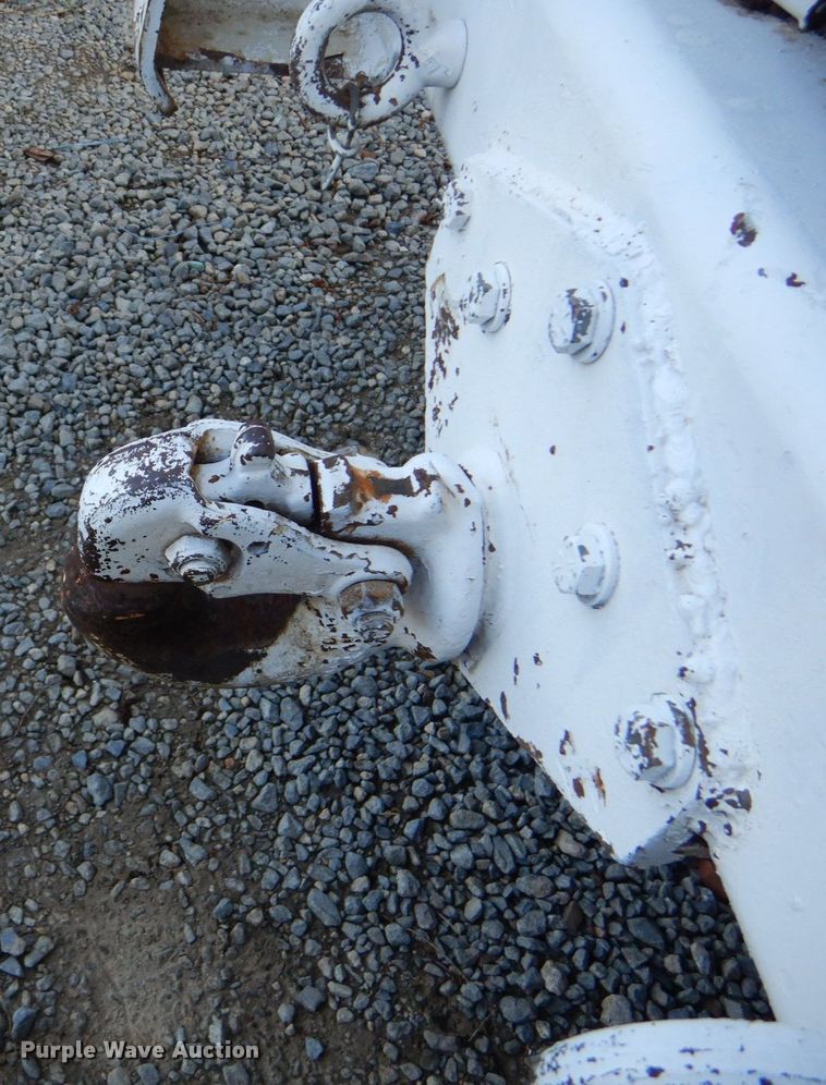 image for item DO1571 2004 Ford F750 Super Duty  digger derrick truck