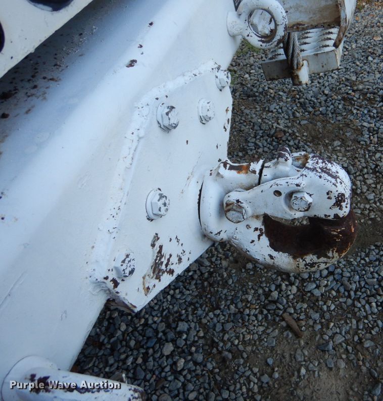 image for item DO1571 2004 Ford F750 Super Duty  digger derrick truck