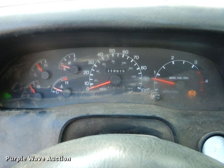 image for item DO1571 2004 Ford F750 Super Duty  digger derrick truck