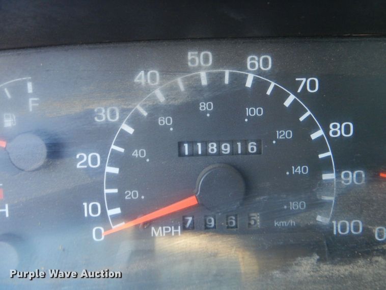 image for item DO1571 2004 Ford F750 Super Duty  digger derrick truck