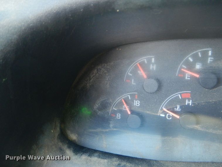 image for item DO1571 2004 Ford F750 Super Duty  digger derrick truck