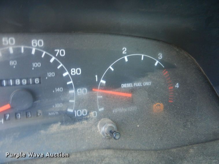 image for item DO1571 2004 Ford F750 Super Duty  digger derrick truck