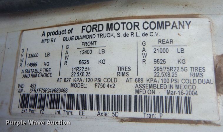 image for item DO1571 2004 Ford F750 Super Duty  digger derrick truck