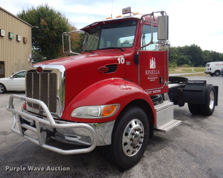 image for item DP0315 2013 Peterbilt 337  semi truck