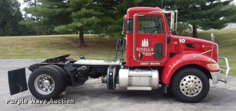 image for item DP0315 2013 Peterbilt 337  semi truck