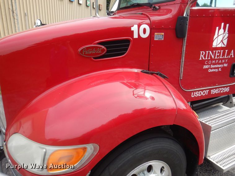 image for item DP0315 2013 Peterbilt 337  semi truck