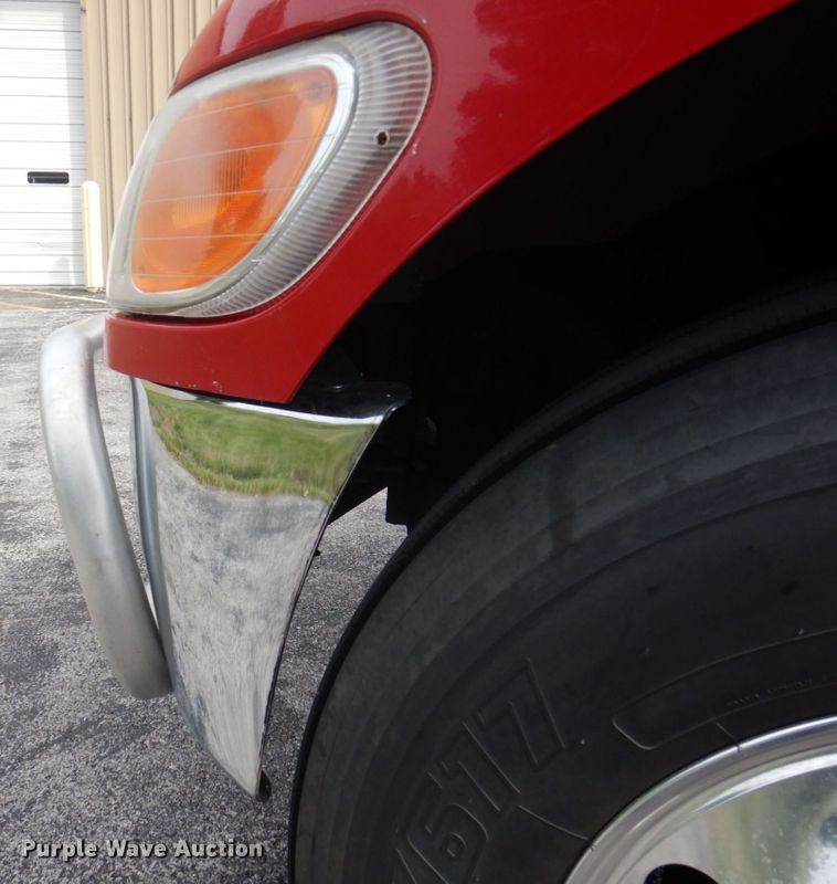 image for item DP0315 2013 Peterbilt 337  semi truck