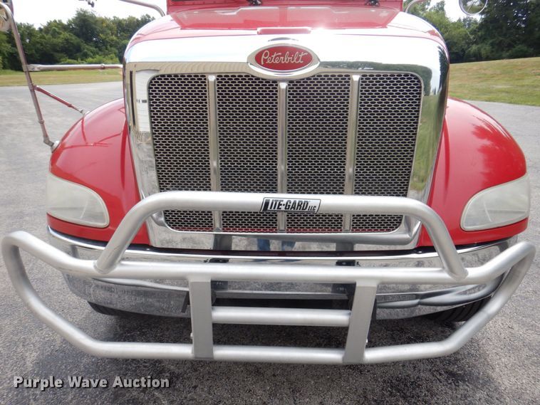 image for item DP0315 2013 Peterbilt 337  semi truck