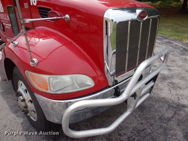 image for item DP0315 2013 Peterbilt 337  semi truck