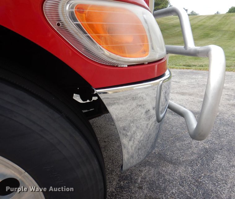 image for item DP0315 2013 Peterbilt 337  semi truck