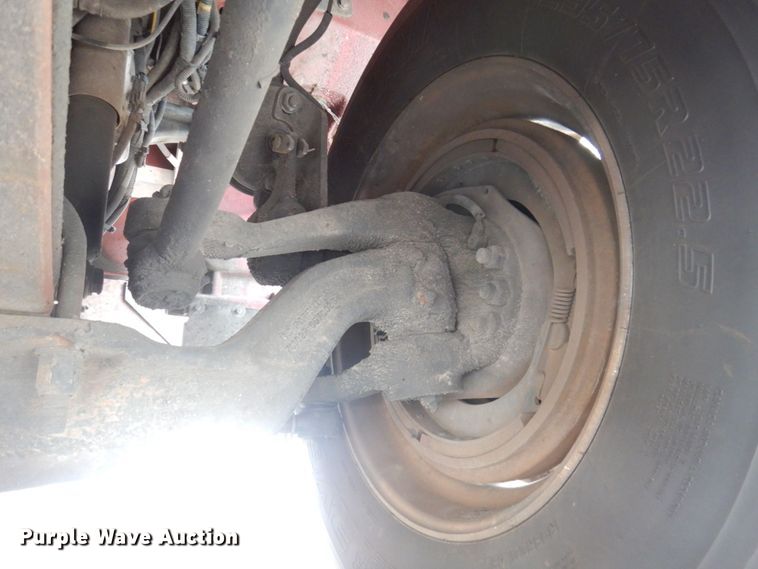 image for item DP0315 2013 Peterbilt 337  semi truck