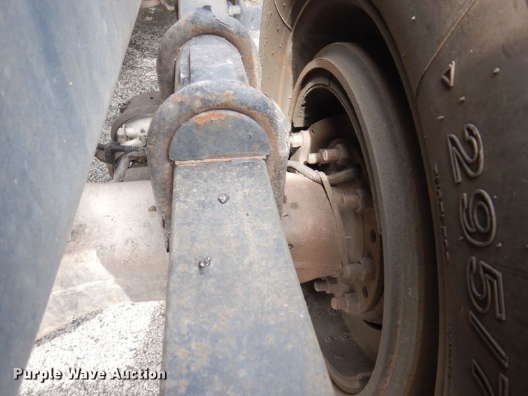 image for item DP0315 2013 Peterbilt 337  semi truck