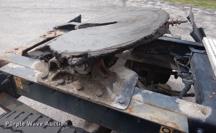 image for item DP0315 2013 Peterbilt 337  semi truck