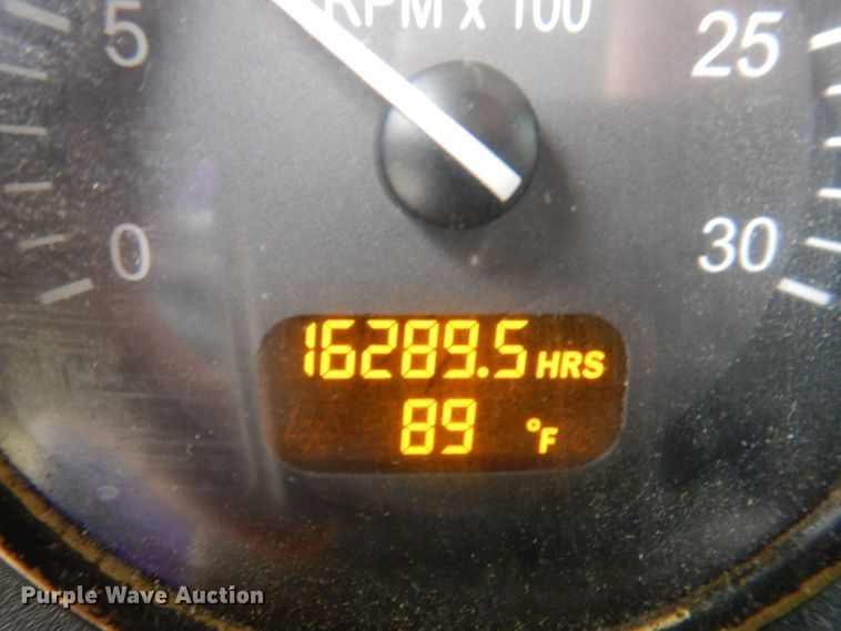 image for item DP0315 2013 Peterbilt 337  semi truck