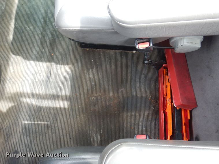 image for item DP0315 2013 Peterbilt 337  semi truck