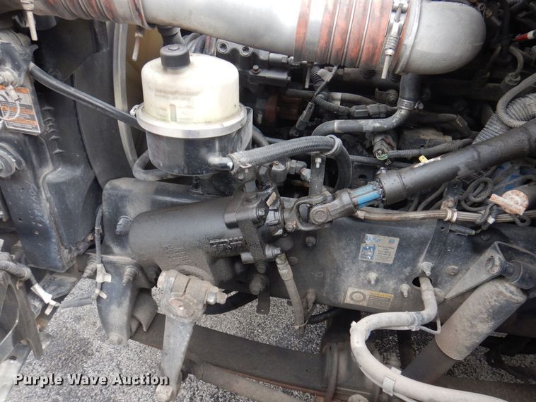 image for item DP0315 2013 Peterbilt 337  semi truck