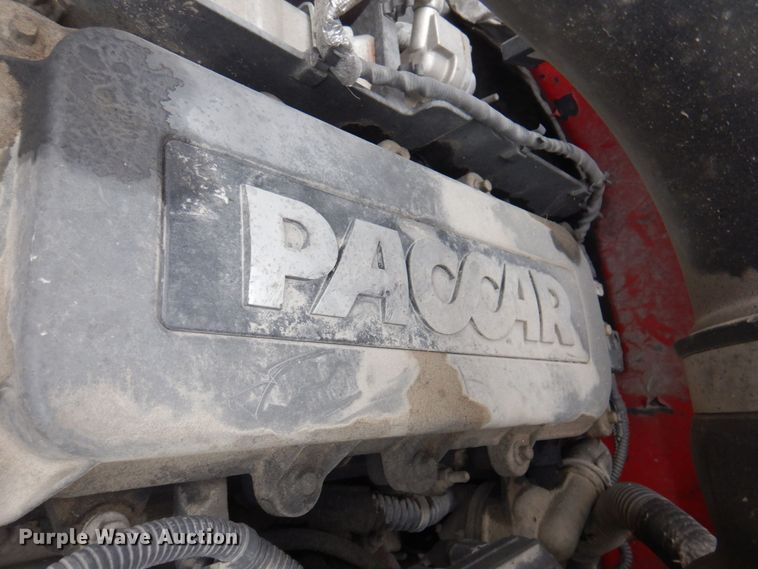 image for item DP0315 2013 Peterbilt 337  semi truck