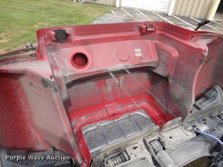 image for item DP0315 2013 Peterbilt 337  semi truck