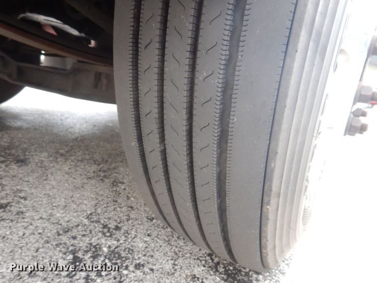 image for item DP0315 2013 Peterbilt 337  semi truck