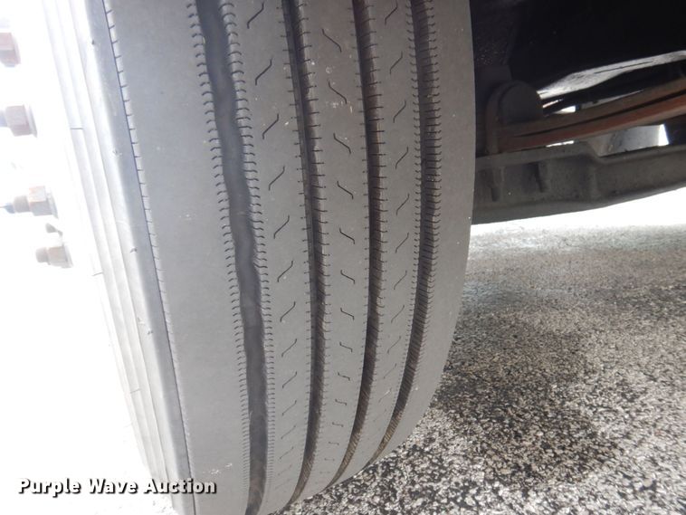 image for item DP0315 2013 Peterbilt 337  semi truck